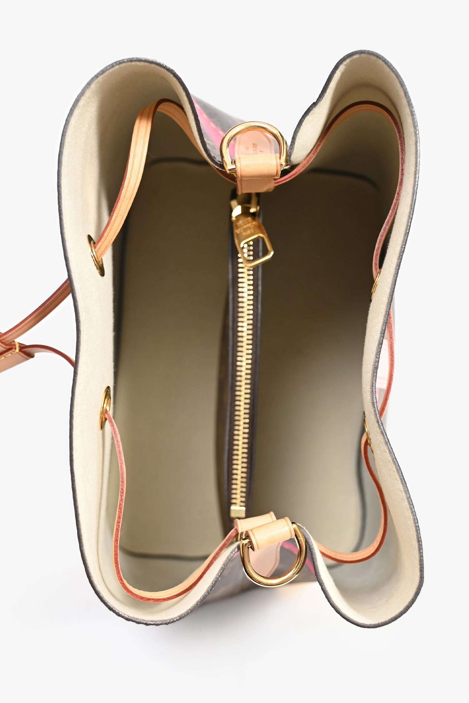 Louis Vuitton 2018 Monogram/Pink Logo 'Neo Noe' Bucket Bag with 2 Straps