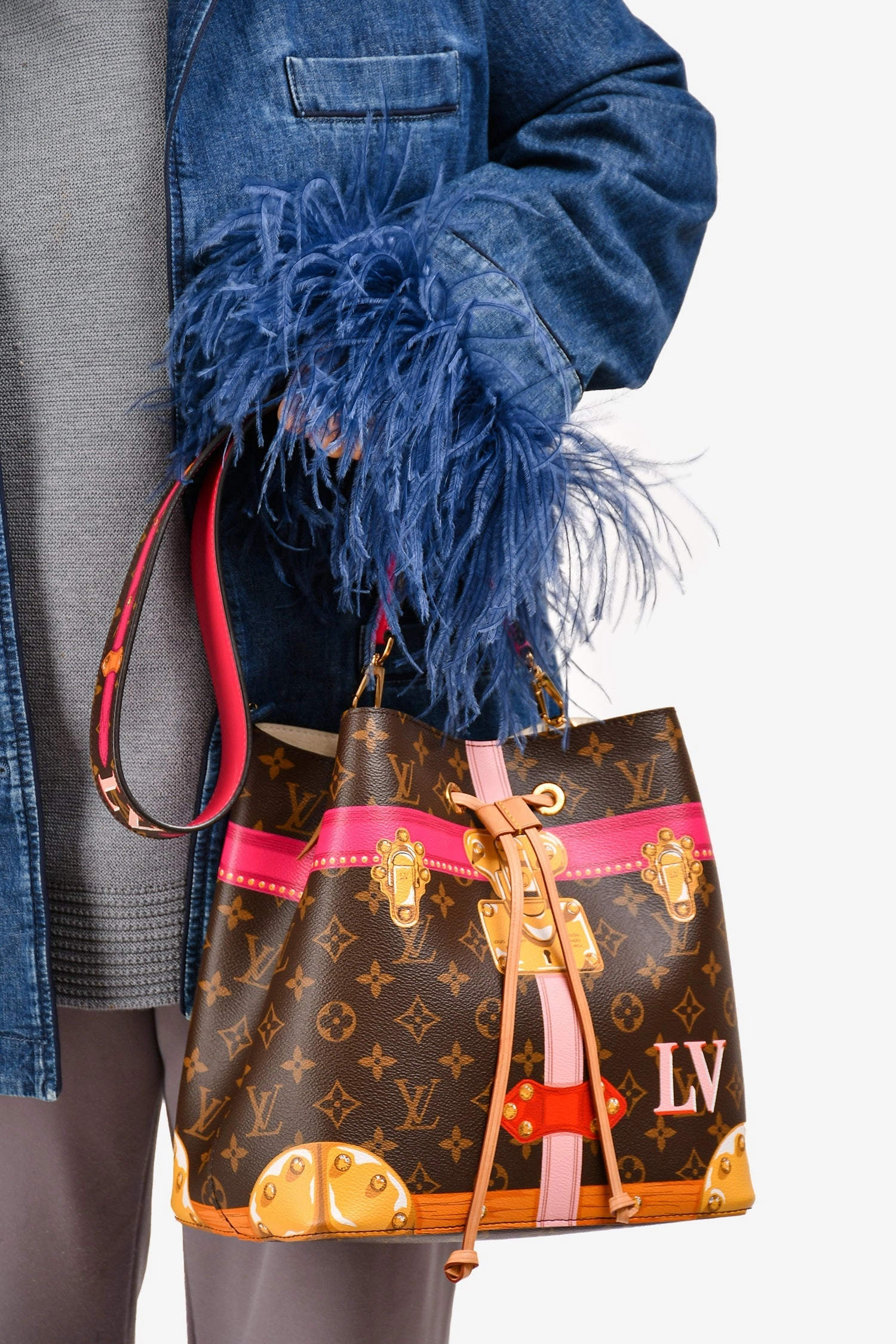 Louis Vuitton 2018 Monogram/Pink Logo 'Neo Noe' Bucket Bag with 2 Straps