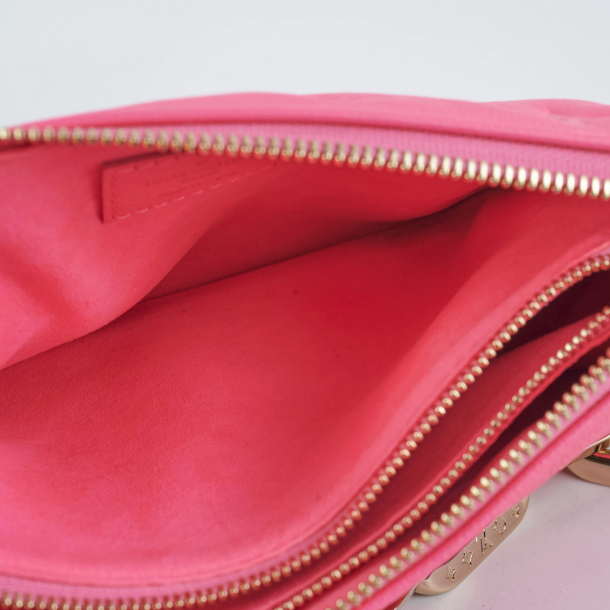 Louis Vuitton Coussin BB Rose Fluo