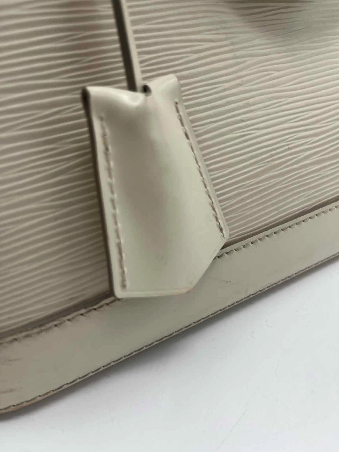 Louis Vuitton Epi Alma PM Cream Handbag