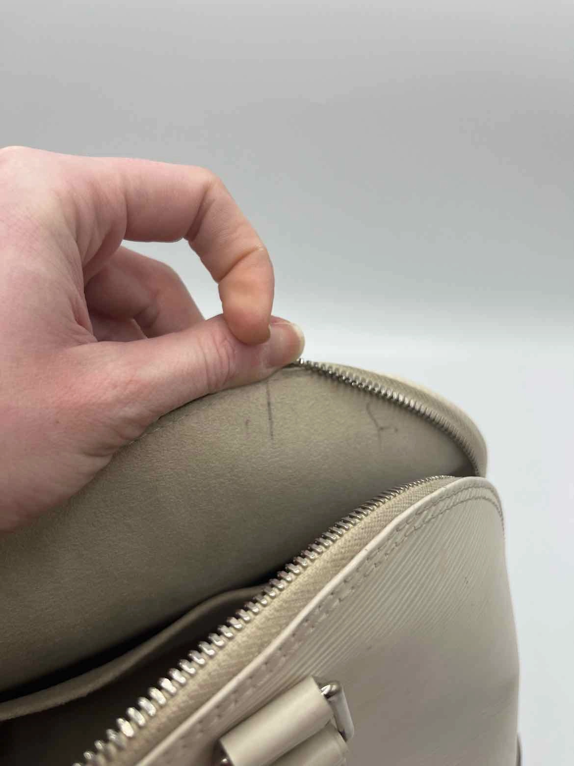 Louis Vuitton Epi Alma PM Cream Handbag