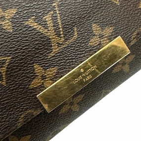 Louis Vuitton Favorite MM Monogram Shoulder/ Crossbody Bag