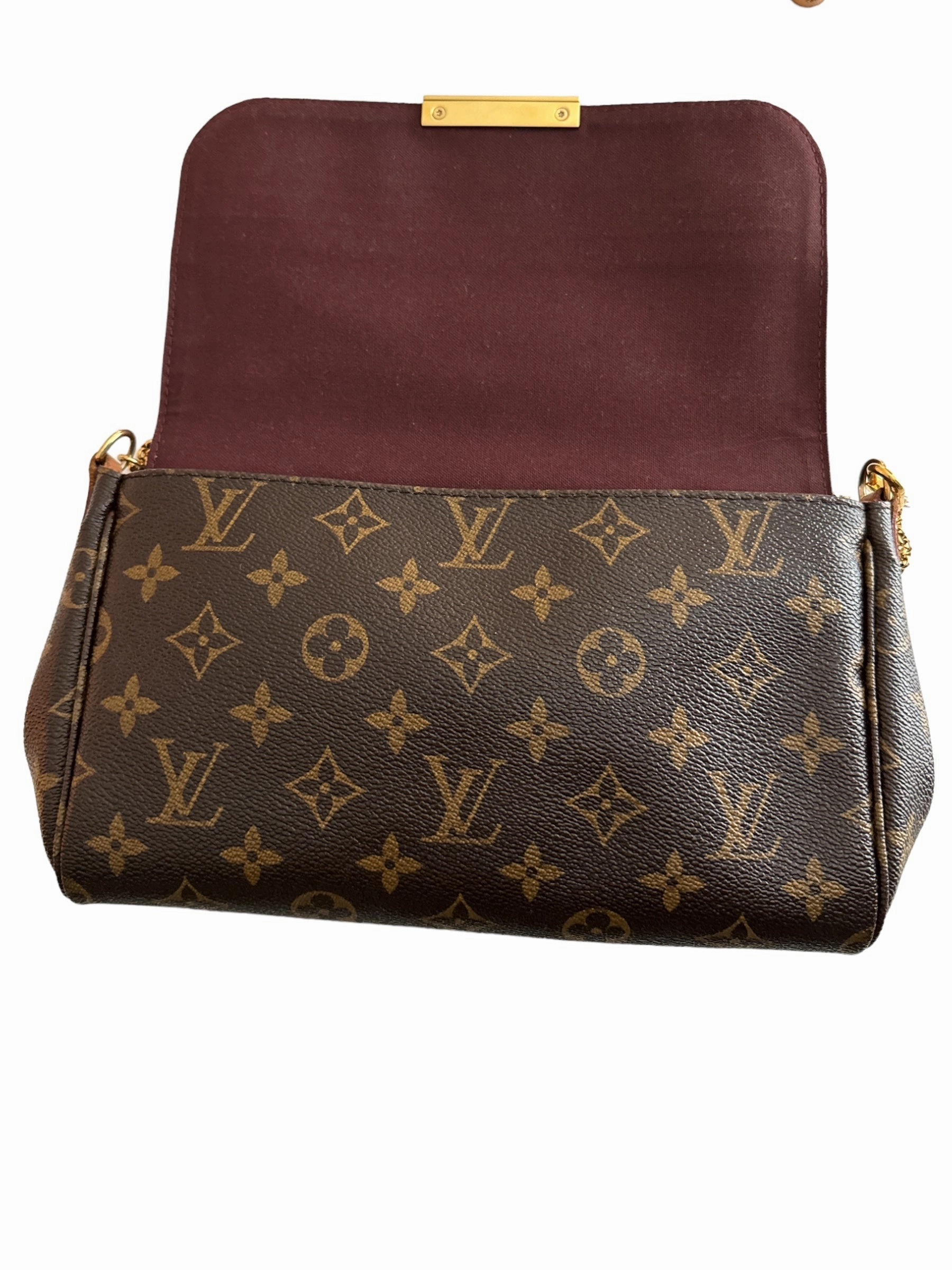 Louis Vuitton Favorite MM Monogram Shoulder/ Crossbody Bag