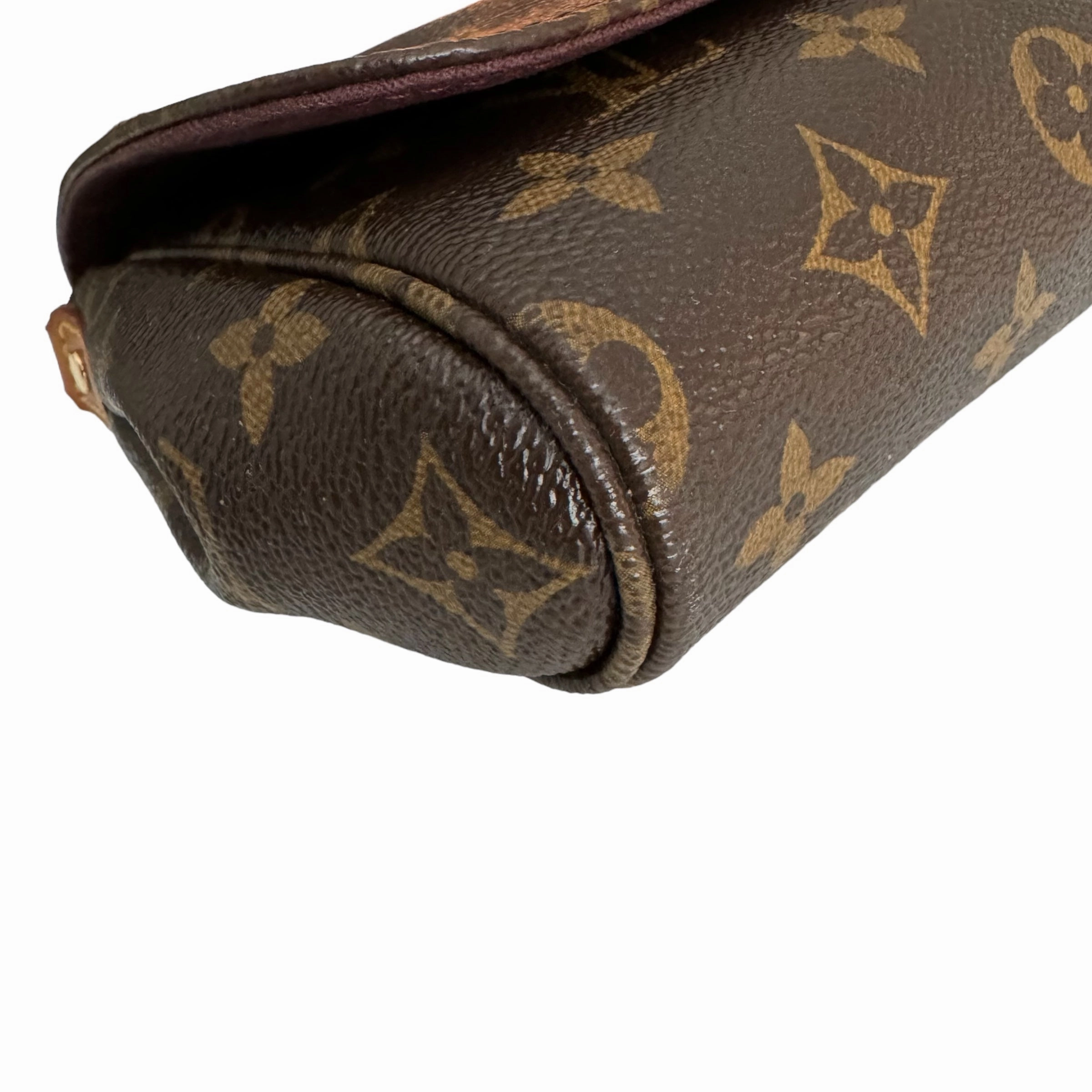 Louis Vuitton Favorite MM Monogram Shoulder/ Crossbody Bag