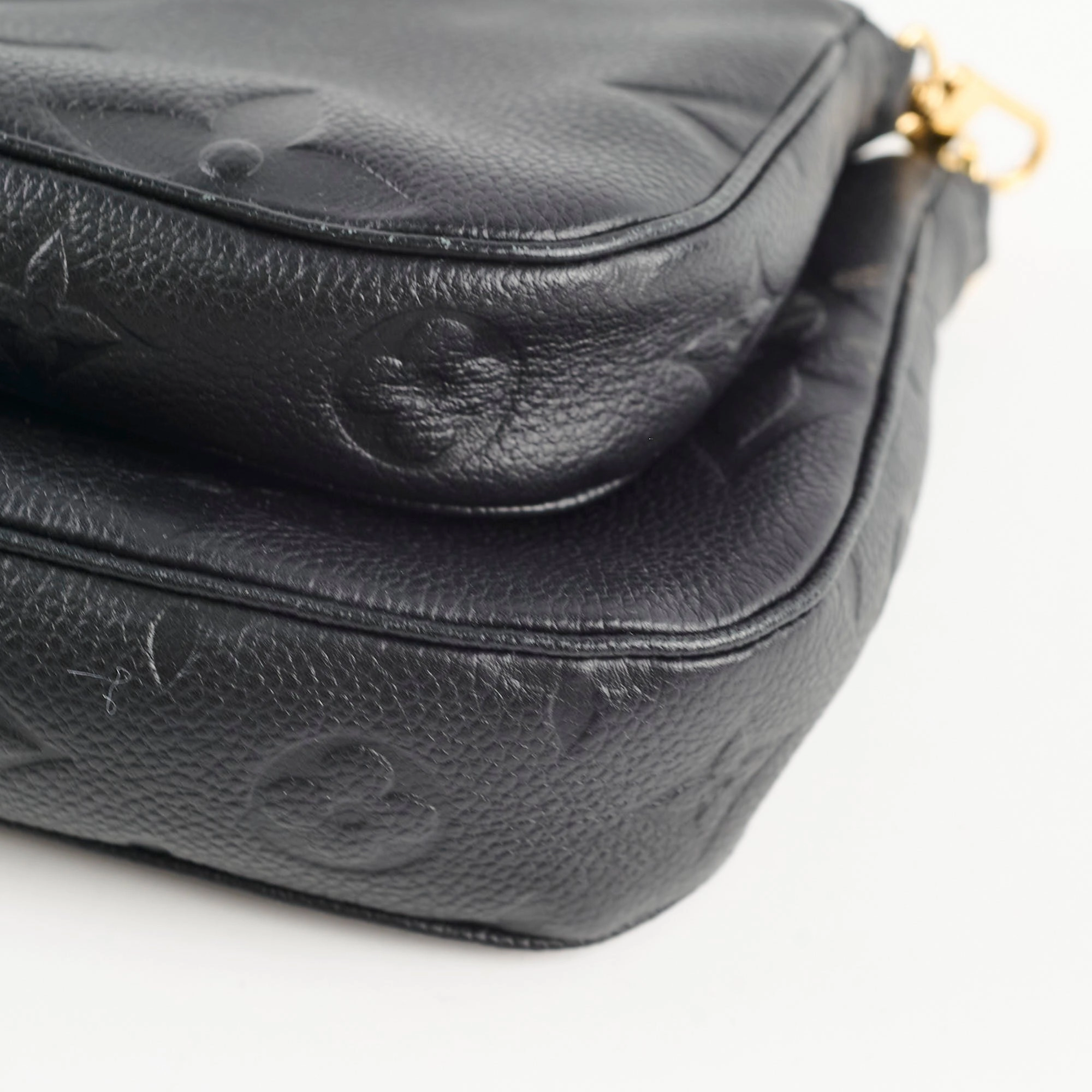 Louis Vuitton Multi Pochette Accessories Black