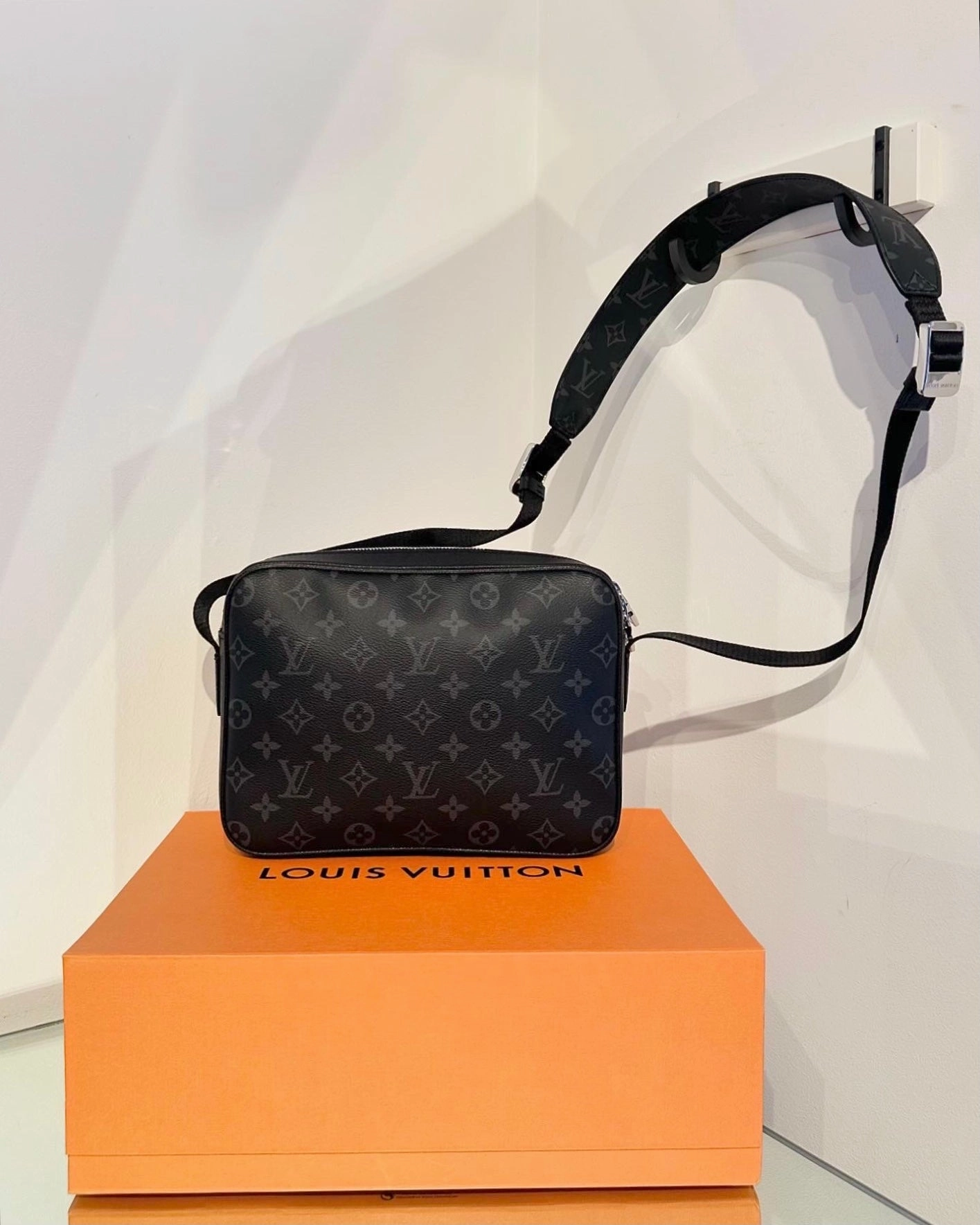 LOUIS VUITTON Outdoor Messenger Bag