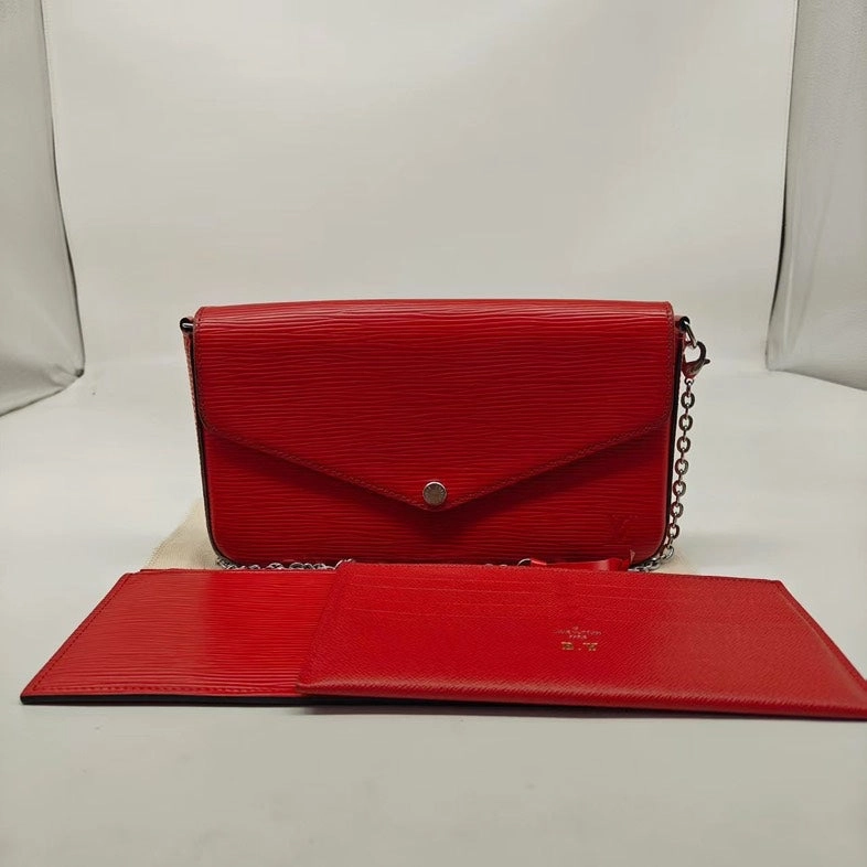 Louis Vuitton Red Patent Pochette 3 in 1 Clutch/Crossbody Bag