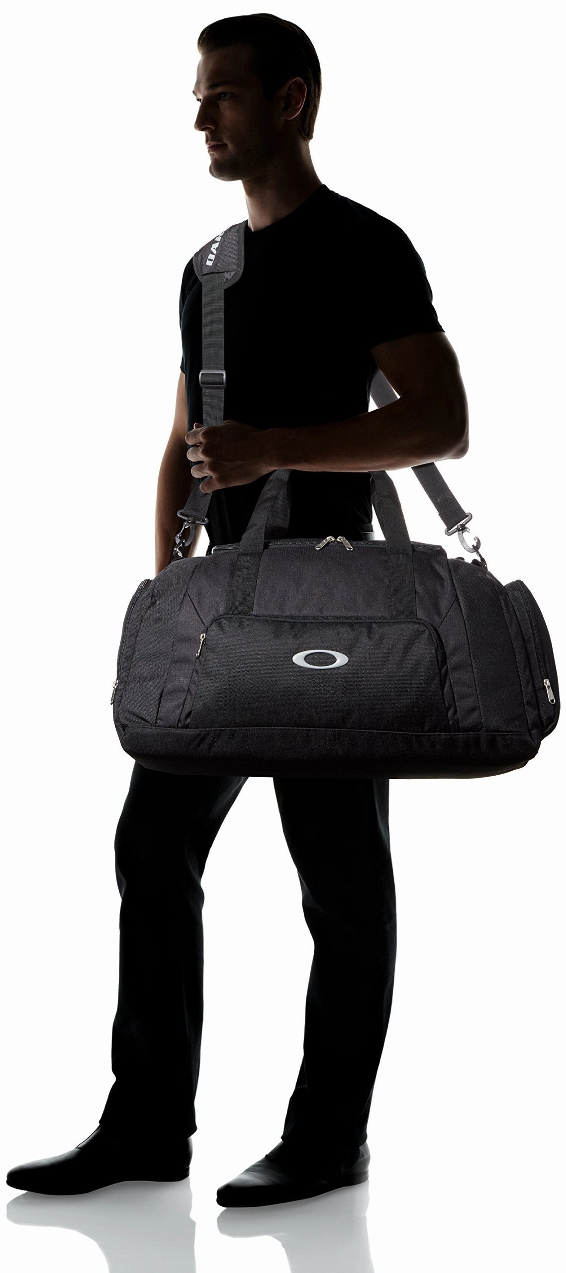 Oakley Men's Gym to Street Small Duffel, Black (23"Lx12"Dx10.5"H)