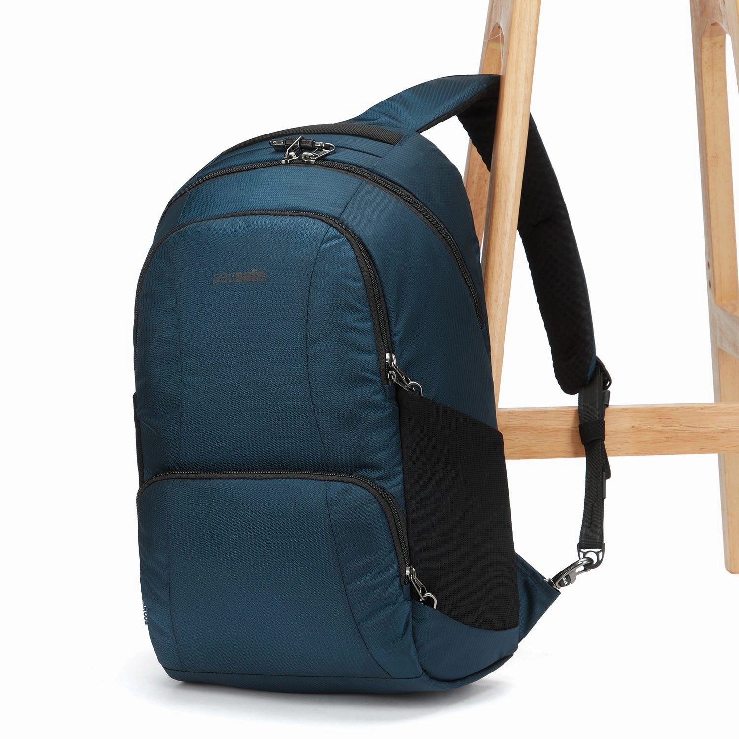 Pacsafe Metrosafe LS450 ECONYL Anti-Theft 25L Backpack