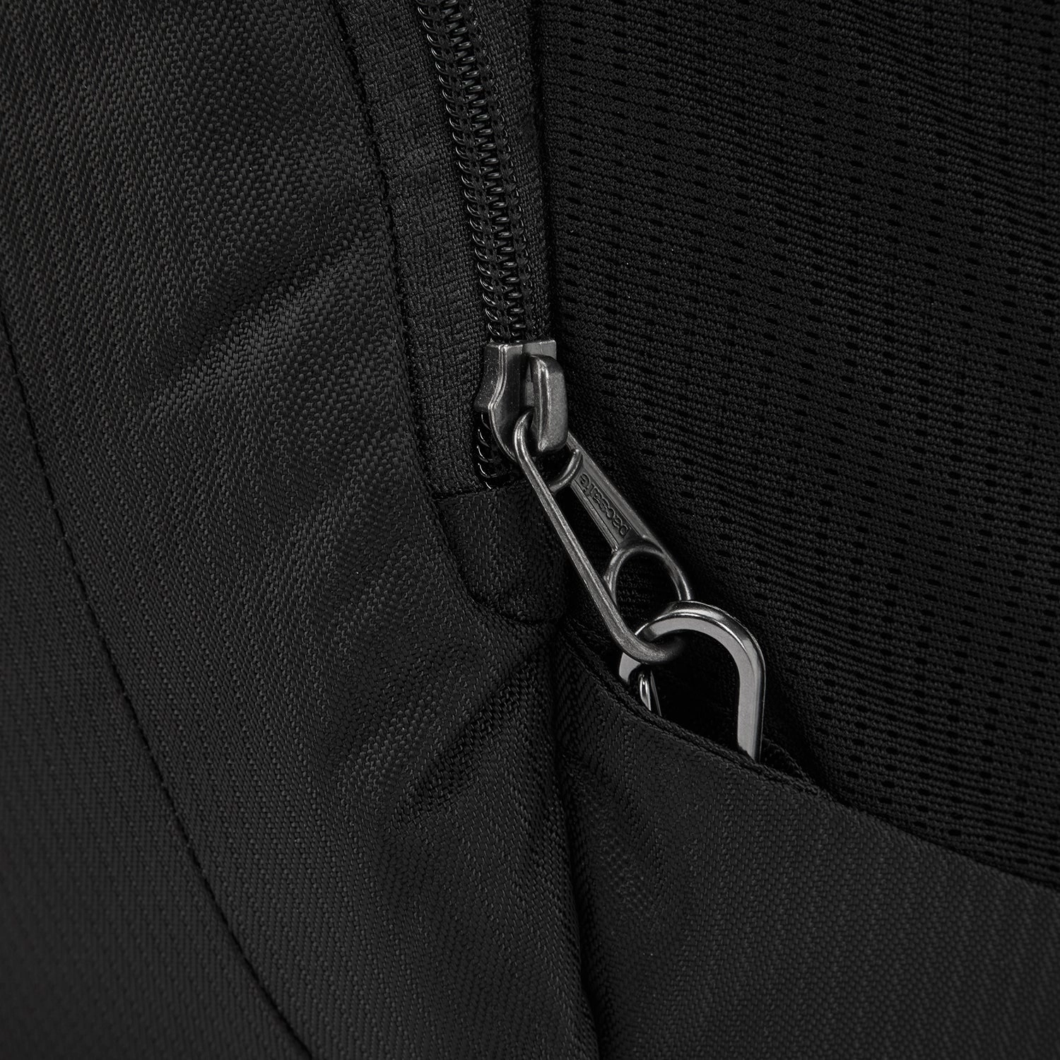 Pacsafe Metrosafe LS450 ECONYL Anti-Theft 25L Backpack
