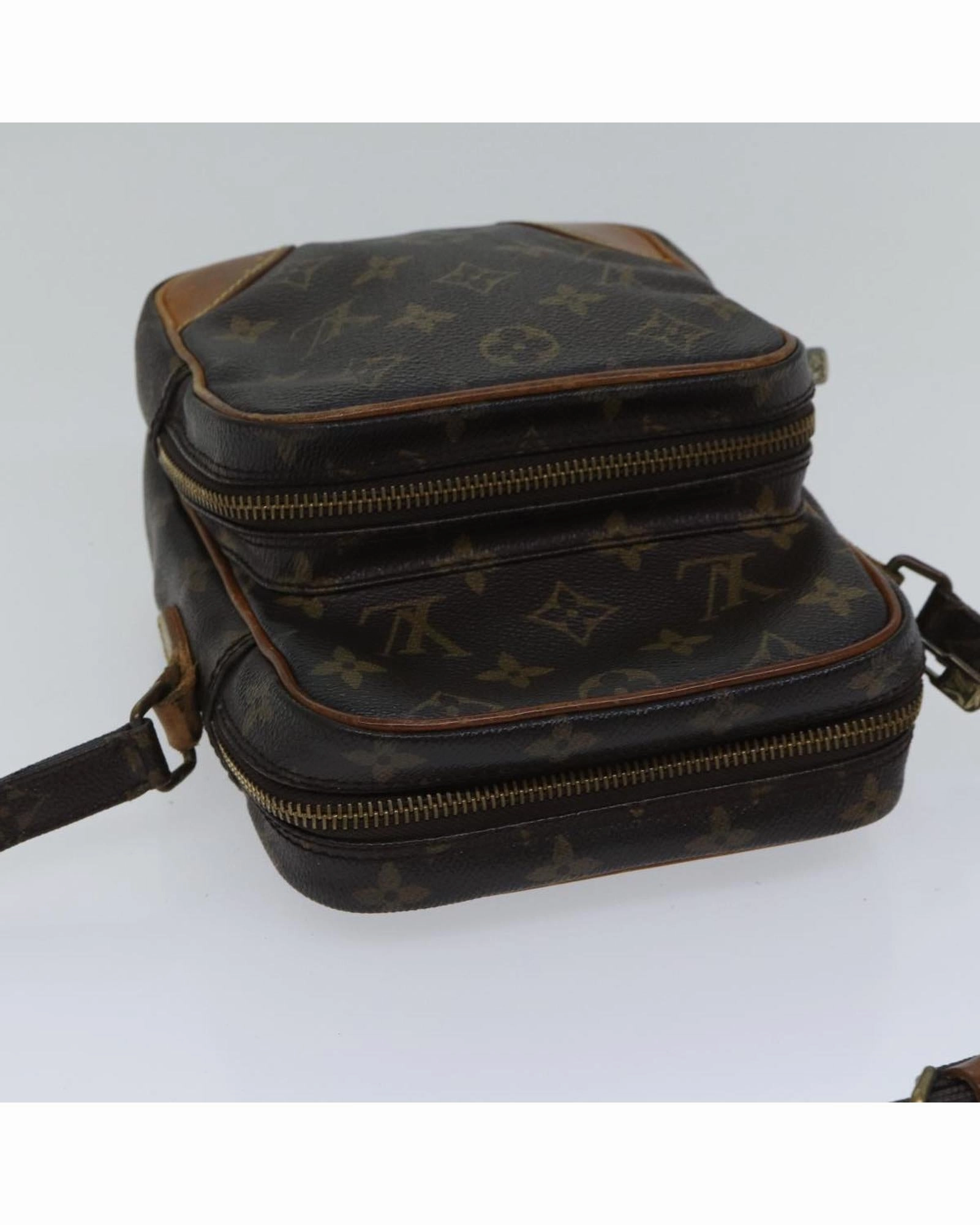 Pochette Crossbody Bag Monogram Canvas