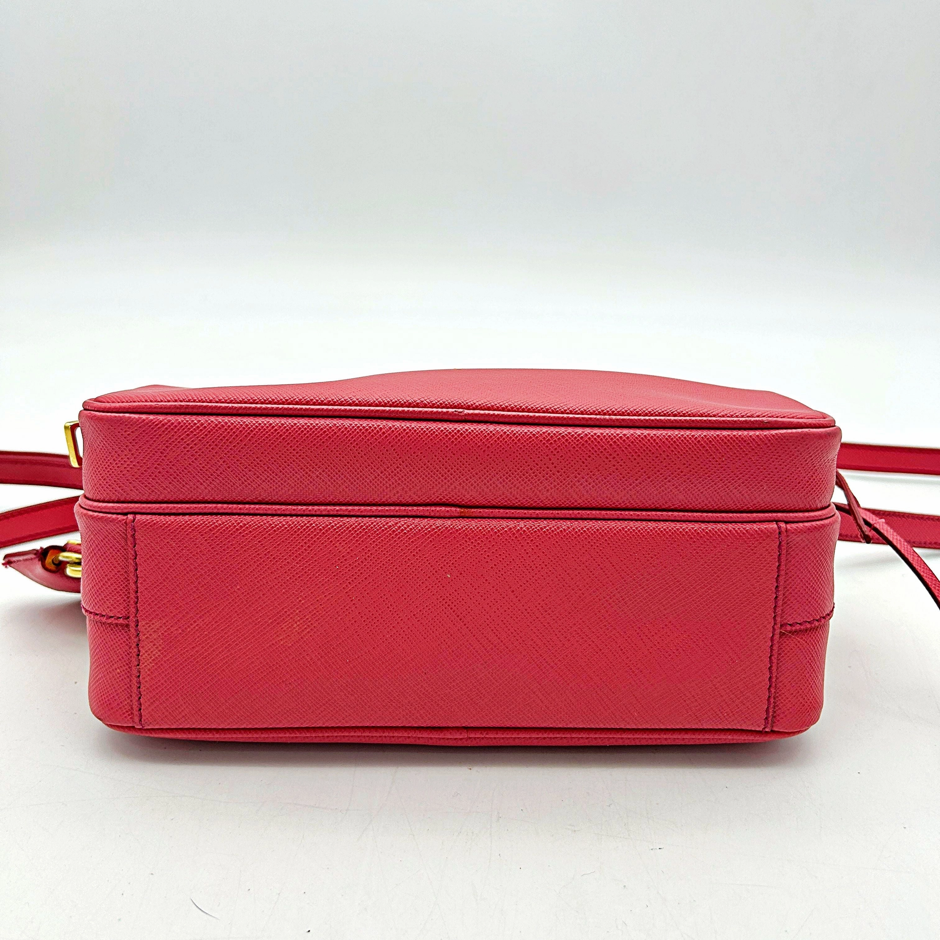 PRADA Saffiano Lux Double Zip Crossbody Bag Fuoco AF152