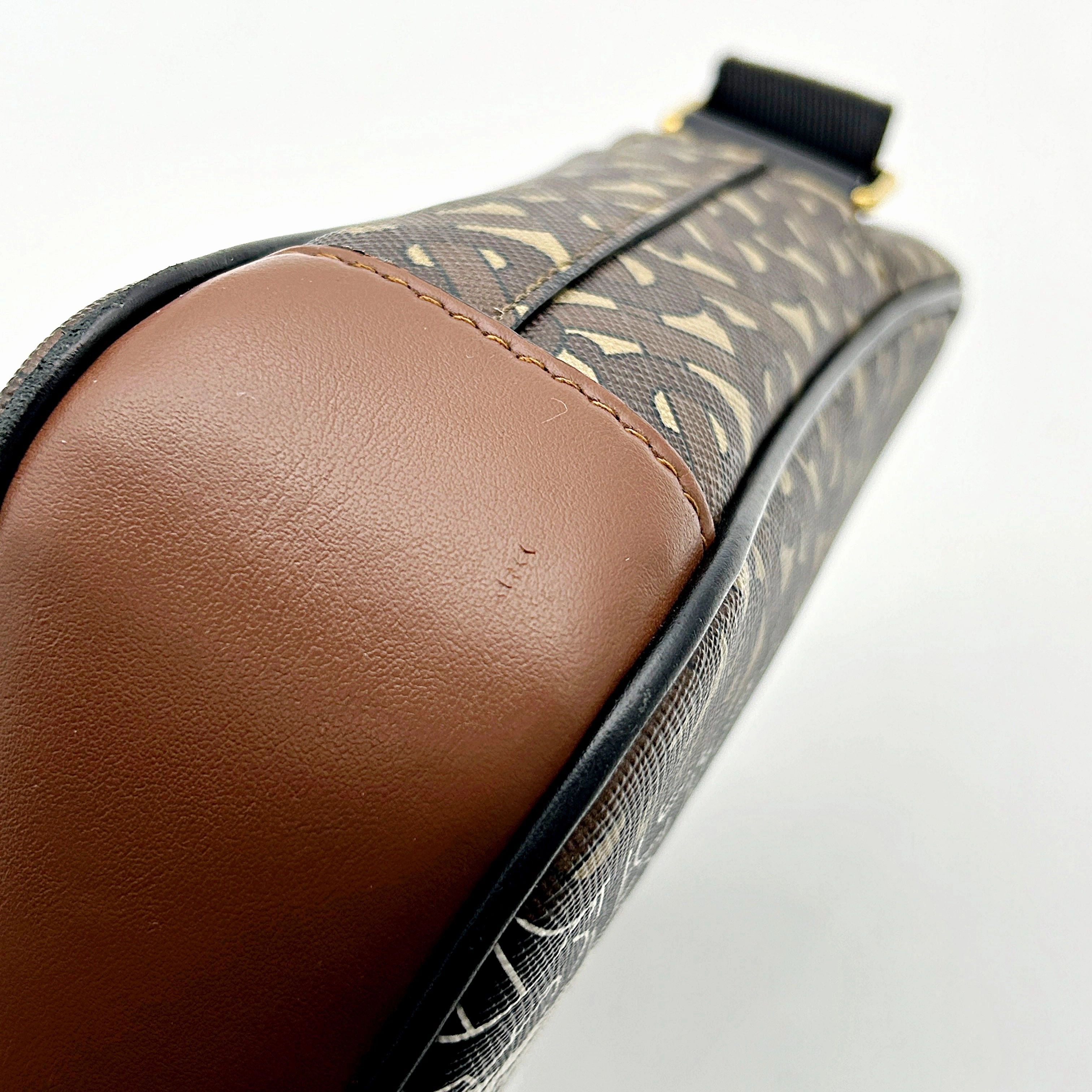 Pre- Burberry monogram stripe crossbody bag  LA31747