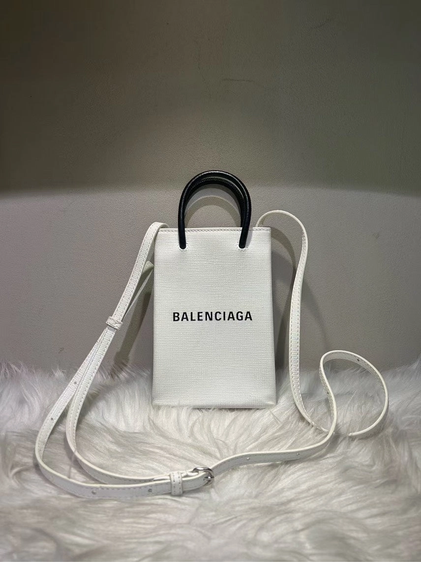 Pre-loved BALENCIAGA Crossbody Bag White Leather