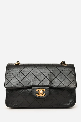 Pre-Loved Chanel 1989-91 Vintage Black Lambskin Small Classic Double Flap