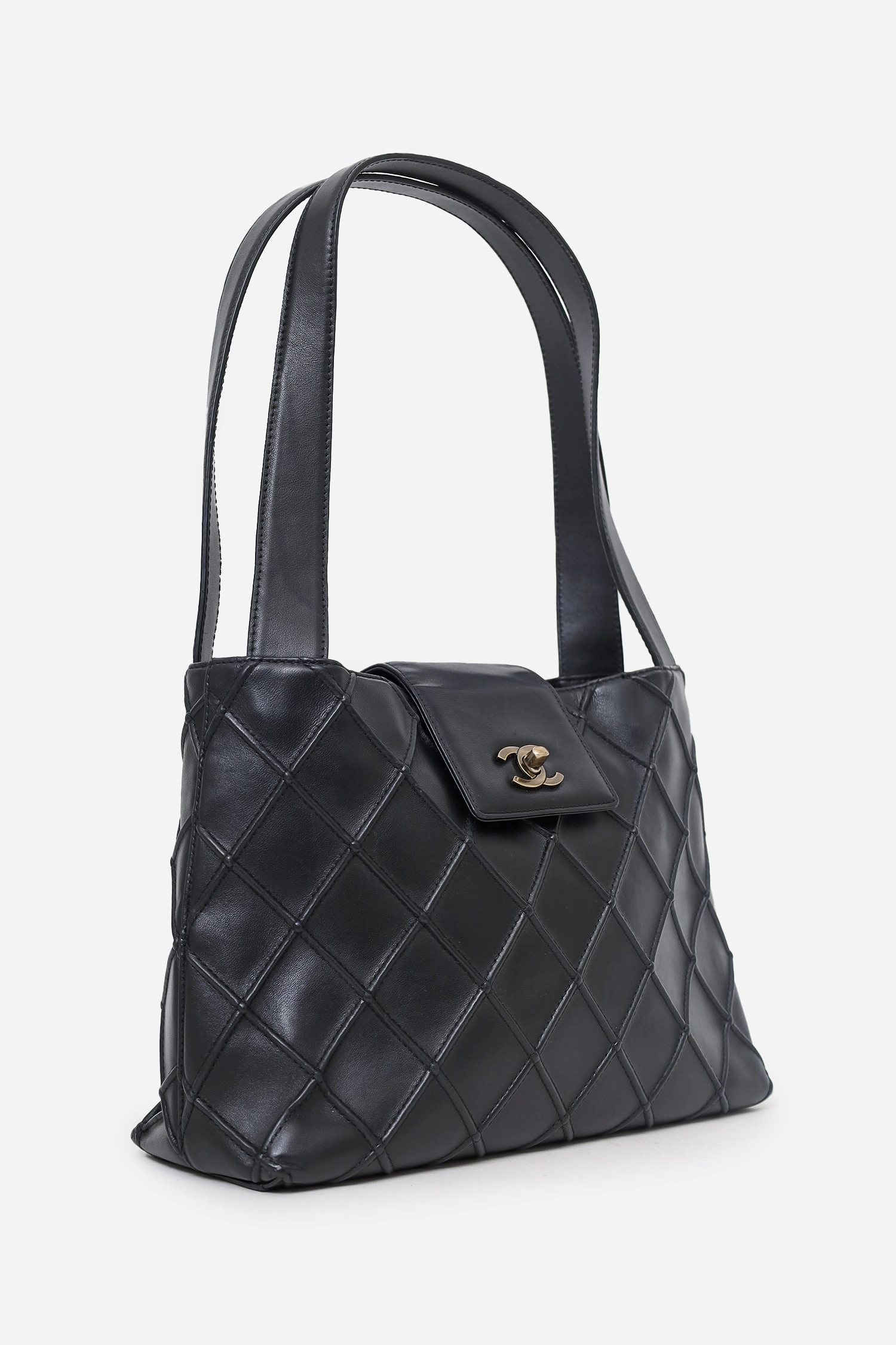 Pre-Loved Chanel 2000-02 Black Leather Diamond Stitch CC Hobo Shoulder Bag with Pouch