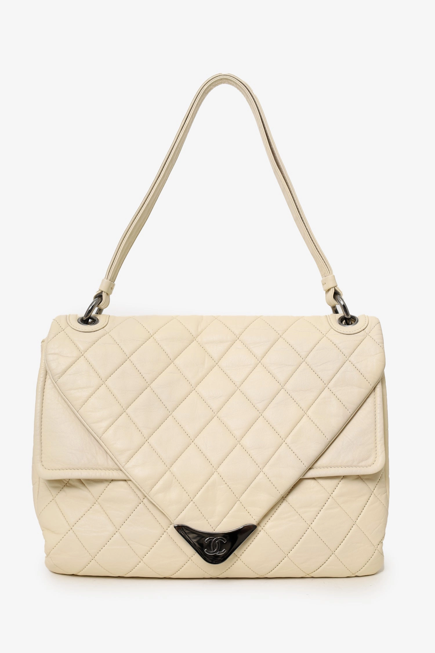 Pre-Loved Chanel 2006-08 Cream Lambskin Quilted Padded Envelope Flap Shoulder Bag