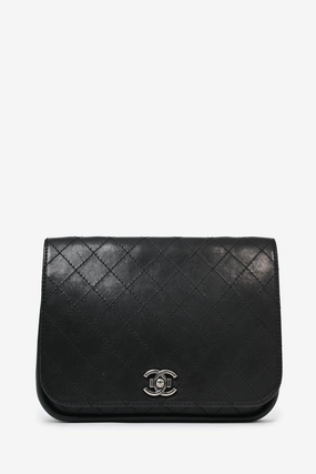 Pre-Loved Chanel 2014 Black Quilted Leather Paris-Edinburgh Large Highlander Messenger Bag