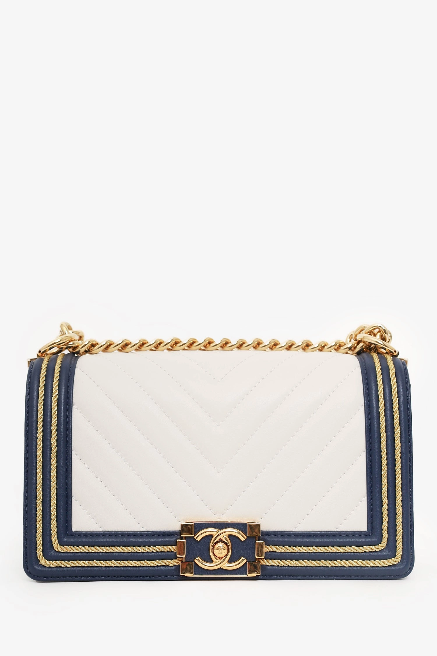 Pre-loved Chanel 2018/19 White/Navy Calfskin Chevron Quilted Braided Medium Boy Bag
