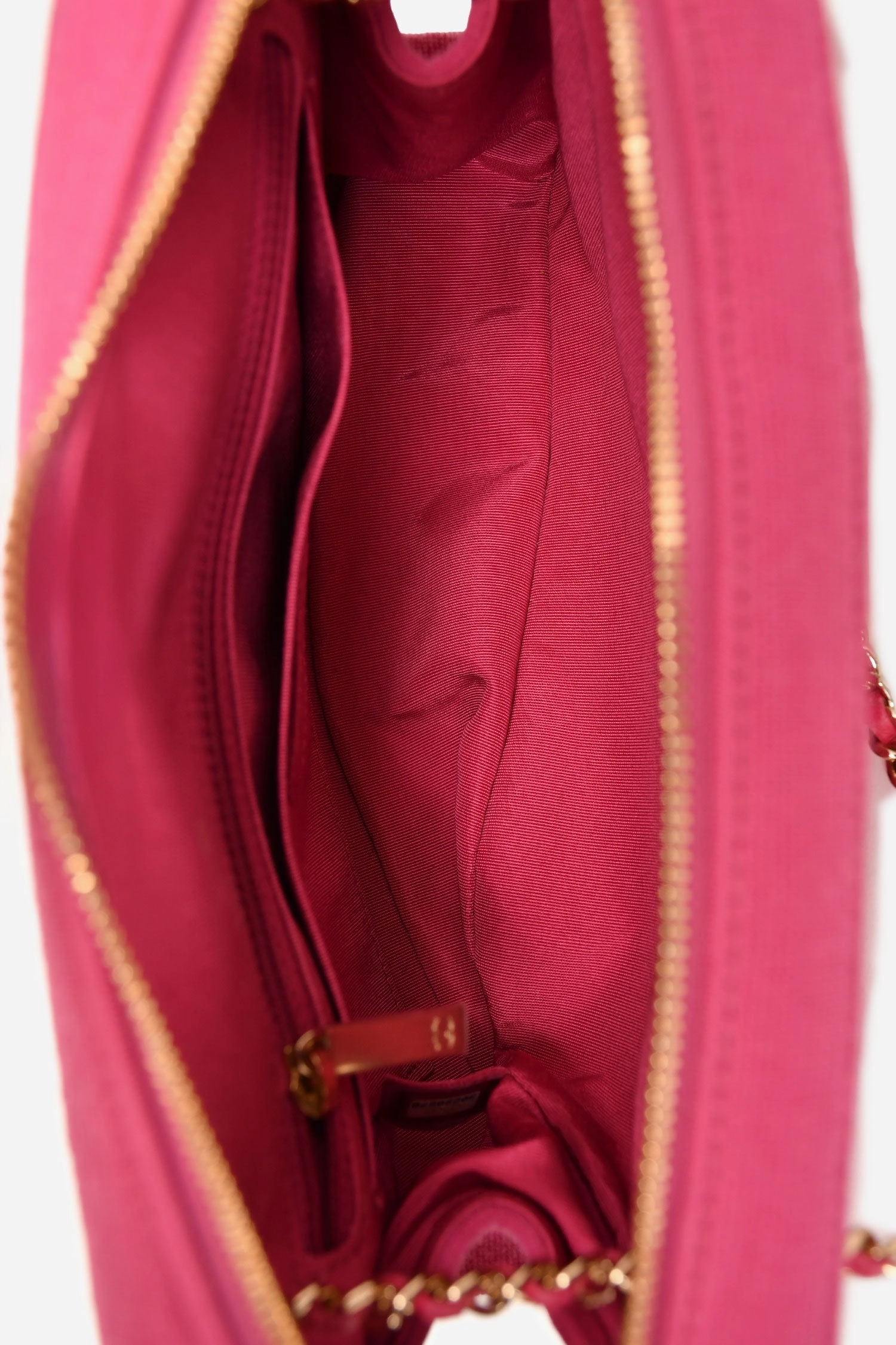 Pre-Loved Chanel 2019-20 Fuchsia Quilted Jersey Zip Double Chain Bag