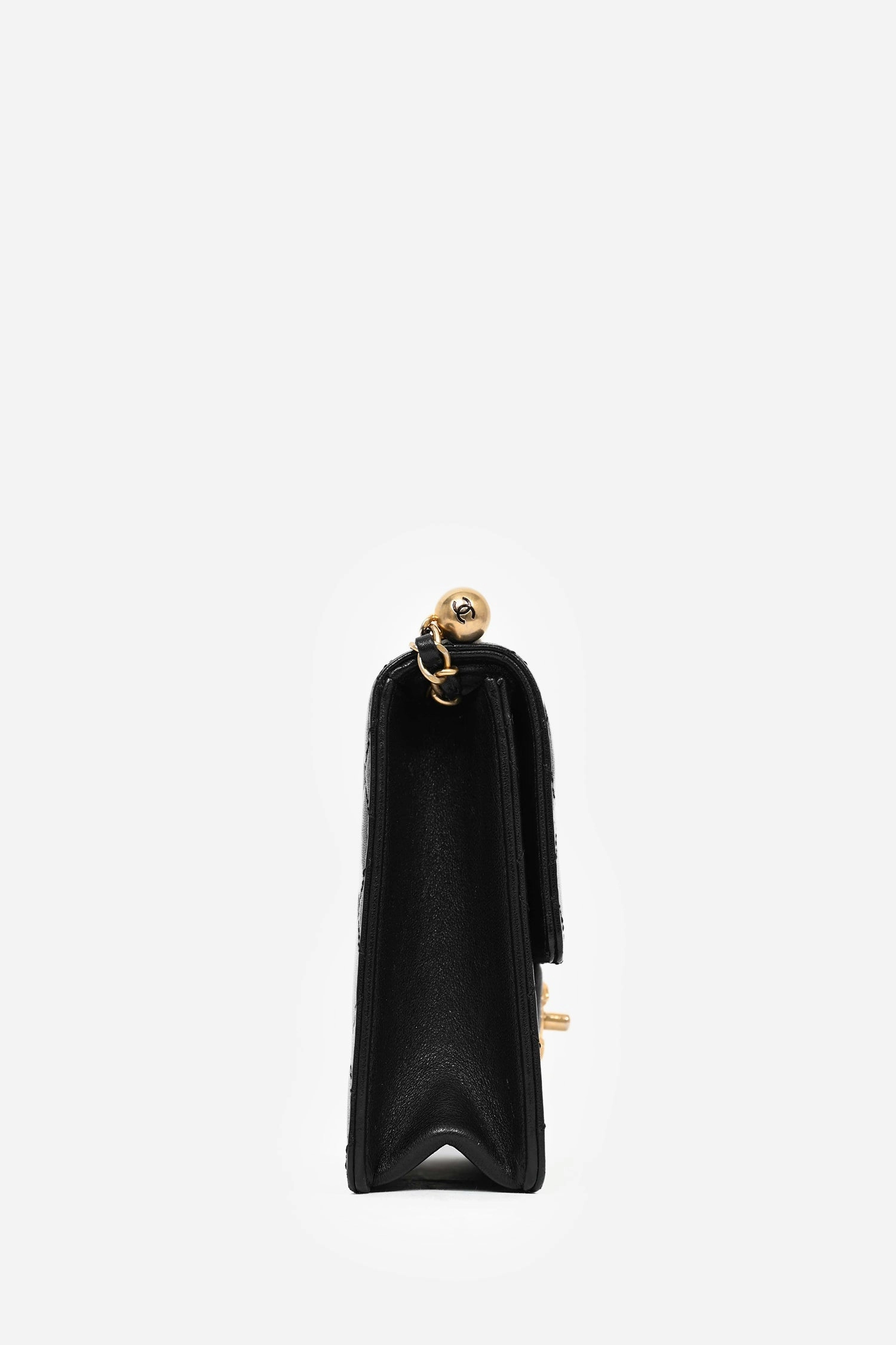 Pre-Loved Chanel 2019 Black Leather Chic Pearl Swaure Flap Bag