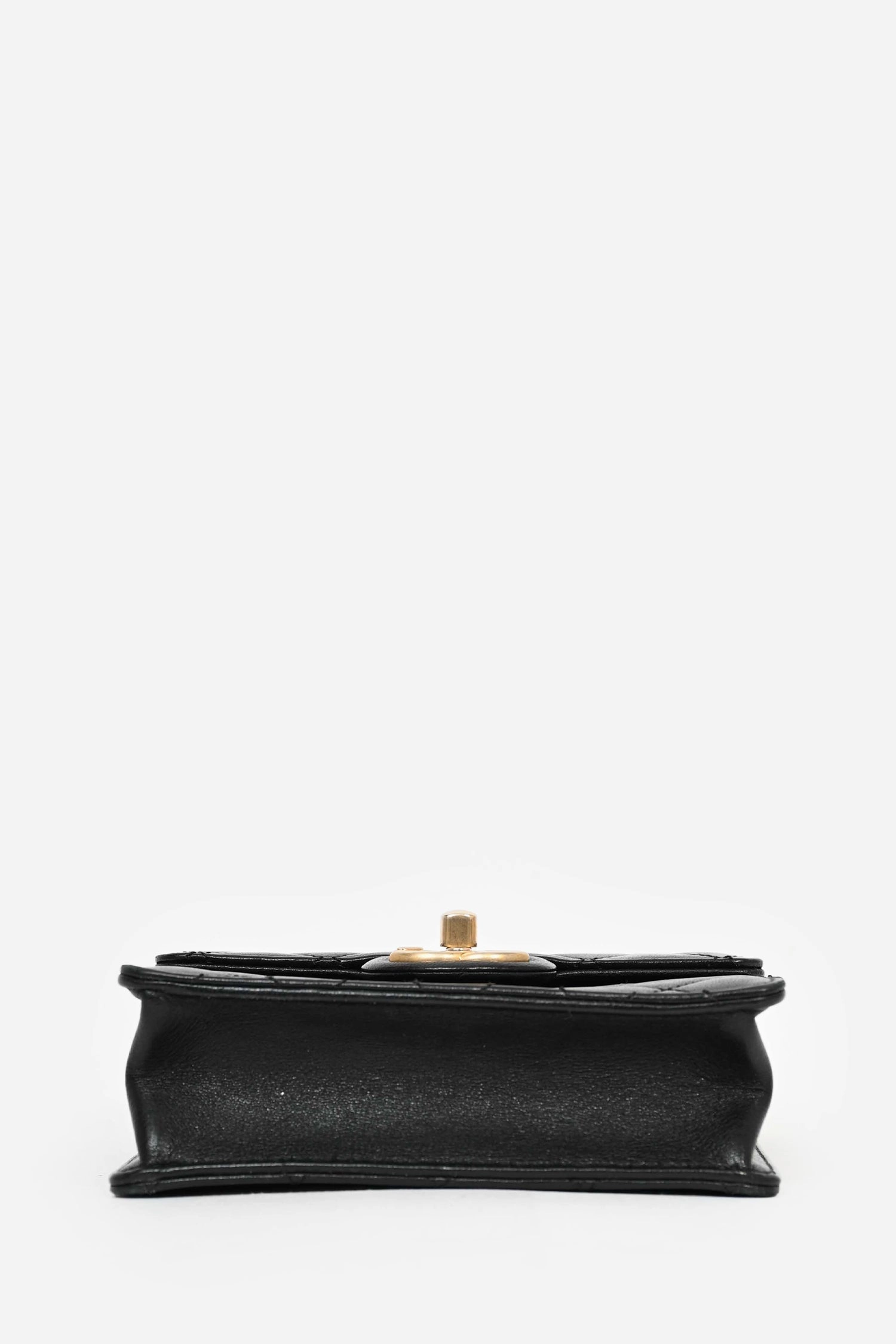 Pre-Loved Chanel 2019 Black Leather Chic Pearl Swaure Flap Bag