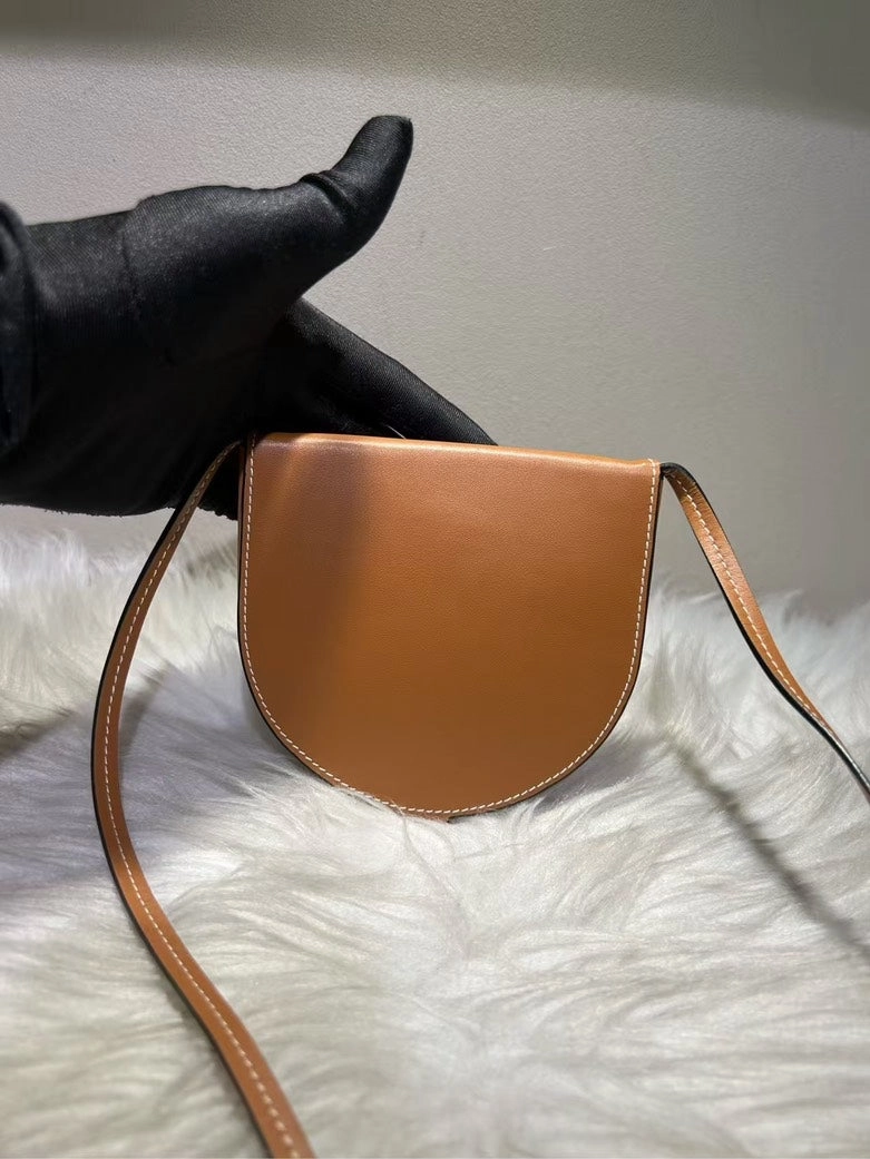 Pre-loved LOEWE Mini Gate Tan Crossbody Bag - Vintage  Designer Handbag