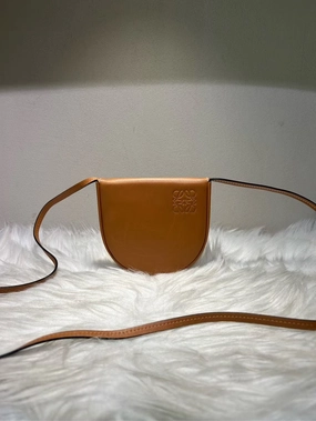 Pre-loved LOEWE Mini Gate Tan Crossbody Bag - Vintage  Designer Handbag