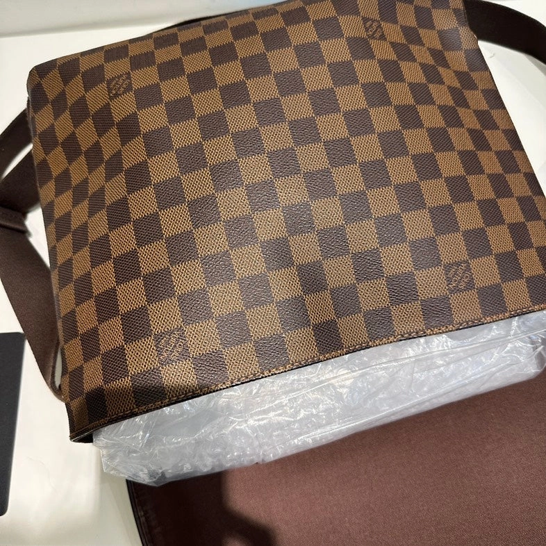 Pre-loved Louis Vuitton Damier Ebene Messenger Crossbody Bag - Brown