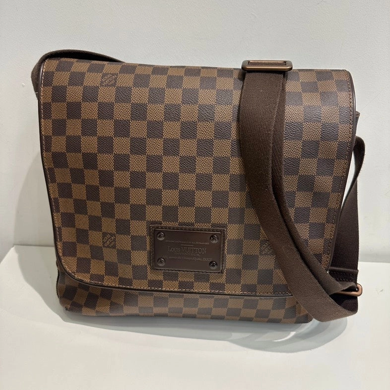 Pre-loved Louis Vuitton Damier Ebene Messenger Crossbody Bag - Brown