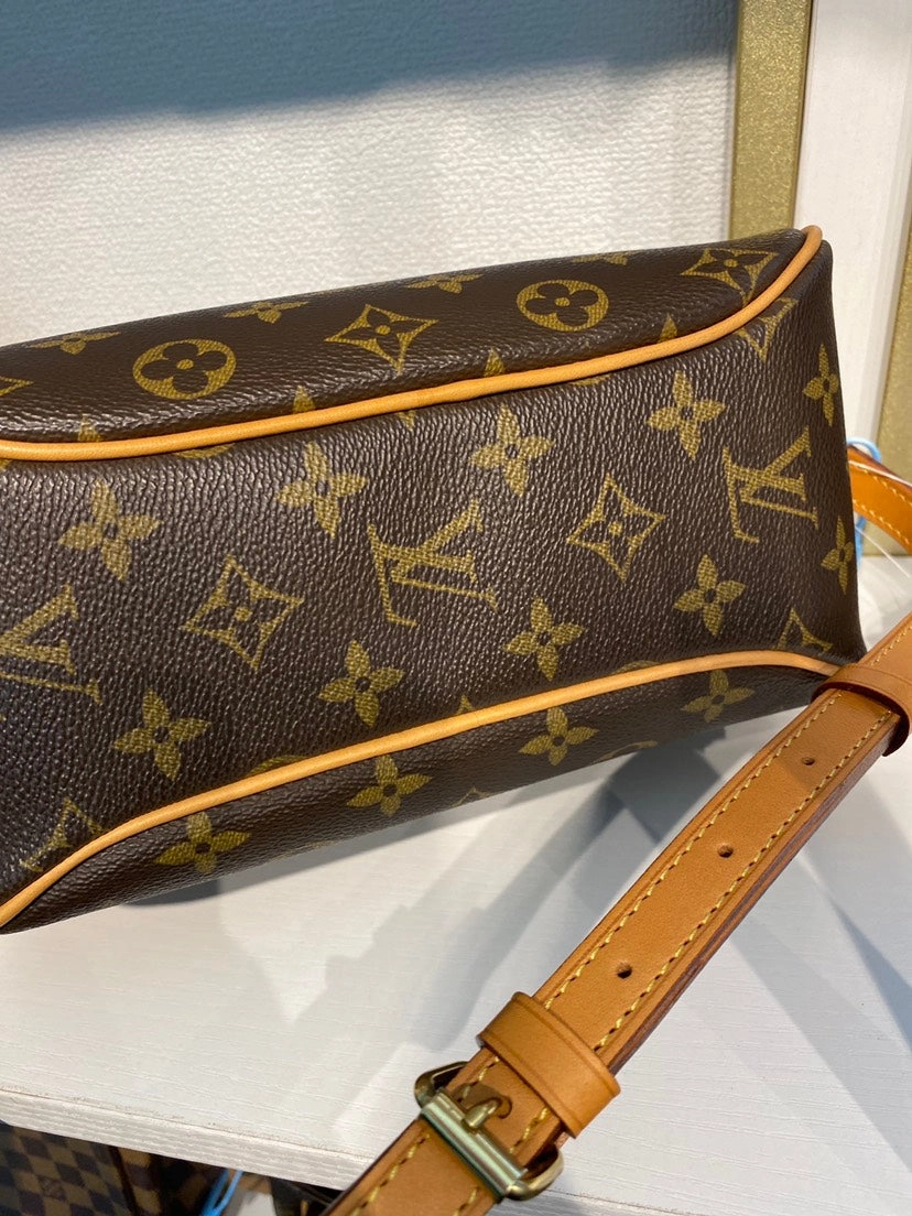 Pre-owned Louis Vuitton Blois Monogram Brown Crossbody Bag - Final Sale