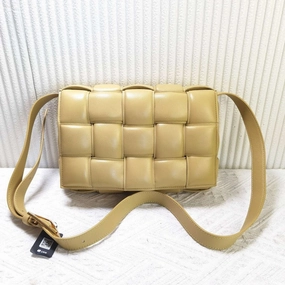 Preloved Bottega Veneta Cassette Bag Beige Leather Crossbody