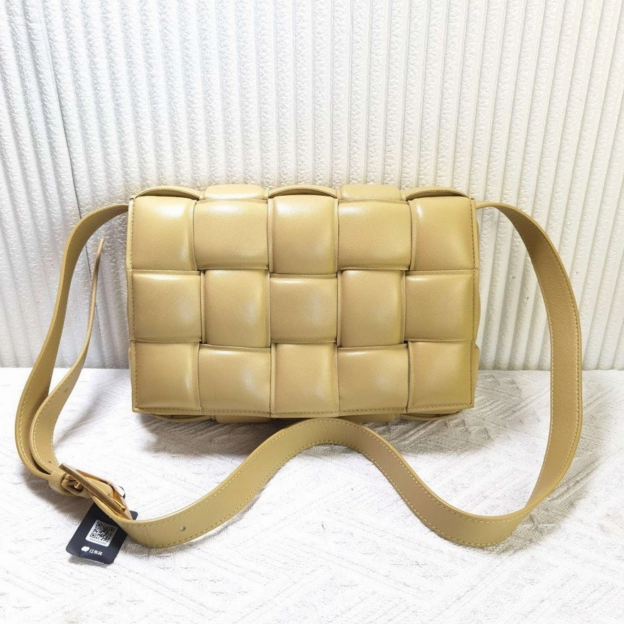 Preloved Bottega Veneta Cassette Bag Beige Leather Crossbody
