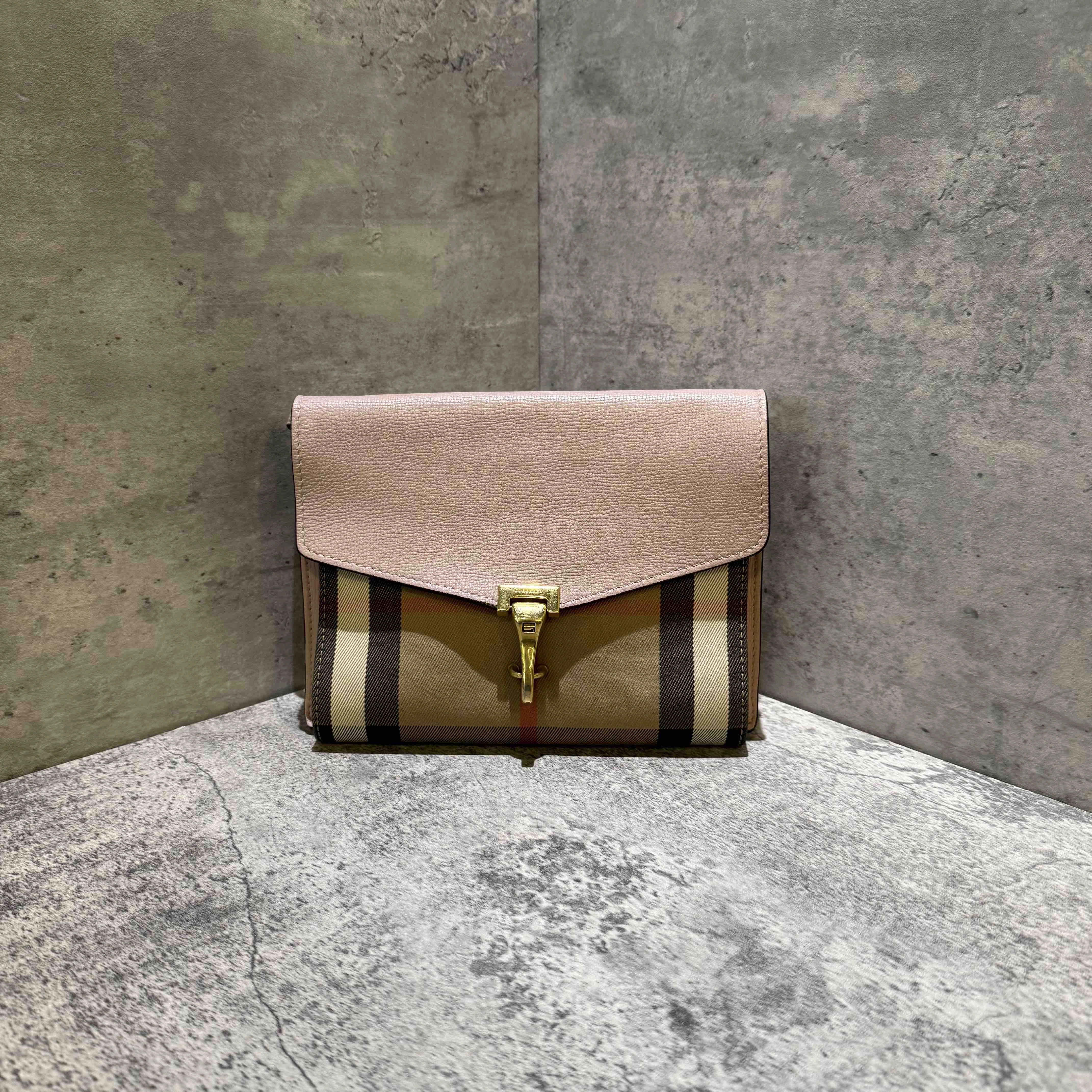 Preloved Burberry crossbody messenger bag