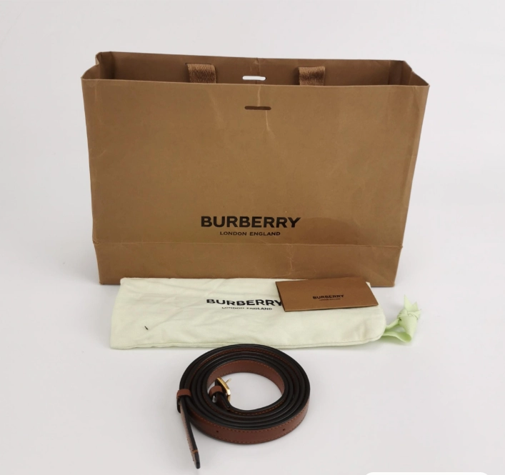 Preloved Burberry Robin crossbody Bag14*20*5cm brown 24011078572006
