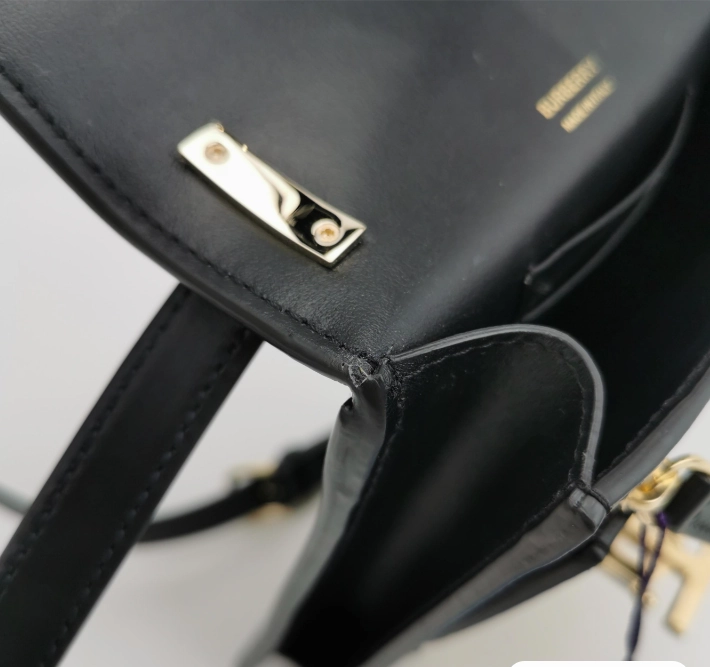 Preloved Burberry Robin crossbody Bag 14*20*5cm yellow 23092778443742
