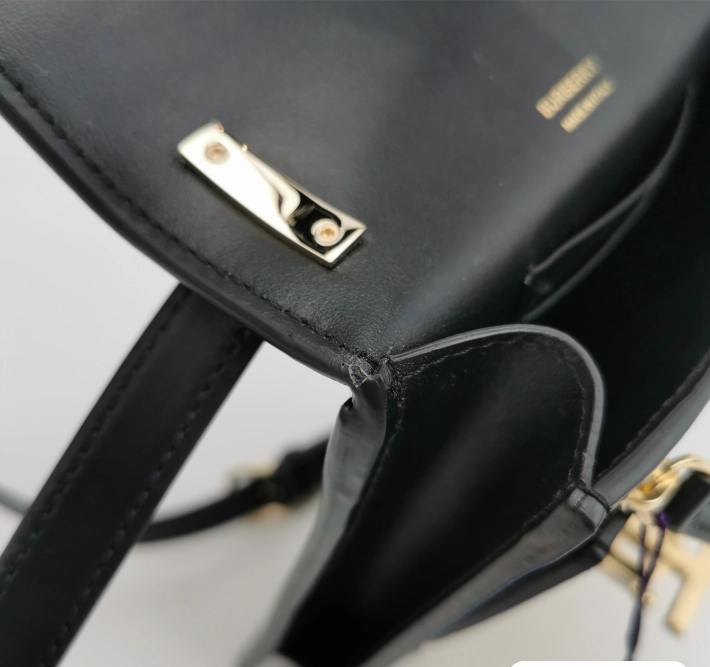 Preloved Burberry Robin crossbody Bag 14*20*5cm yellow 23092778443742