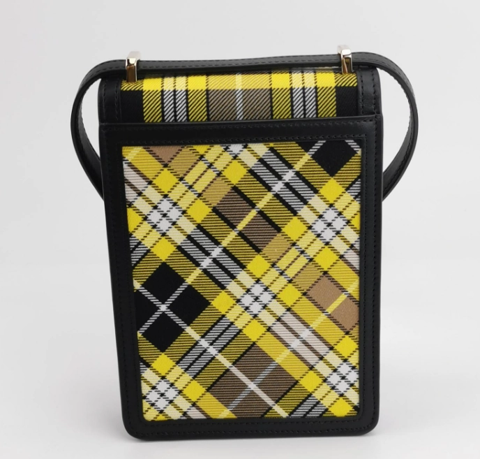 Preloved Burberry Robin crossbody Bag 14*20*5cm yellow 23092778443742