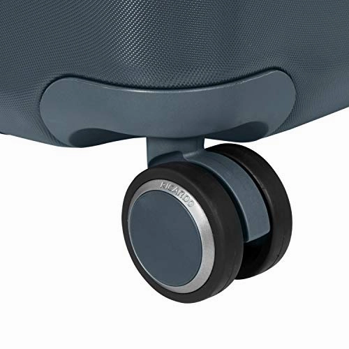 Ricardo Cupertino 20-inch Spinner Carry-On in Winter Blue