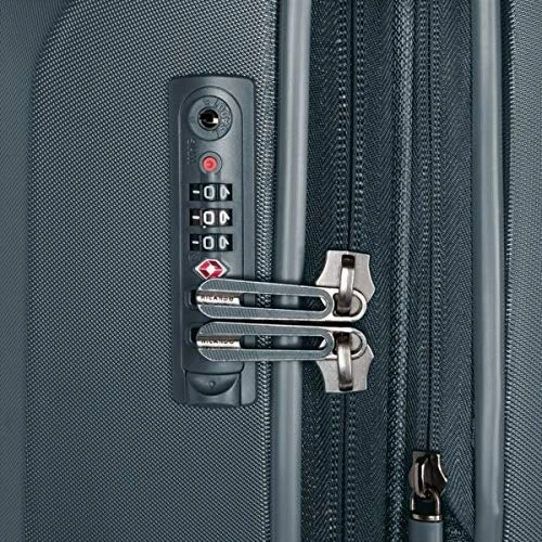 Ricardo Cupertino 29-inch Spinner Suitcase in Winter Blue