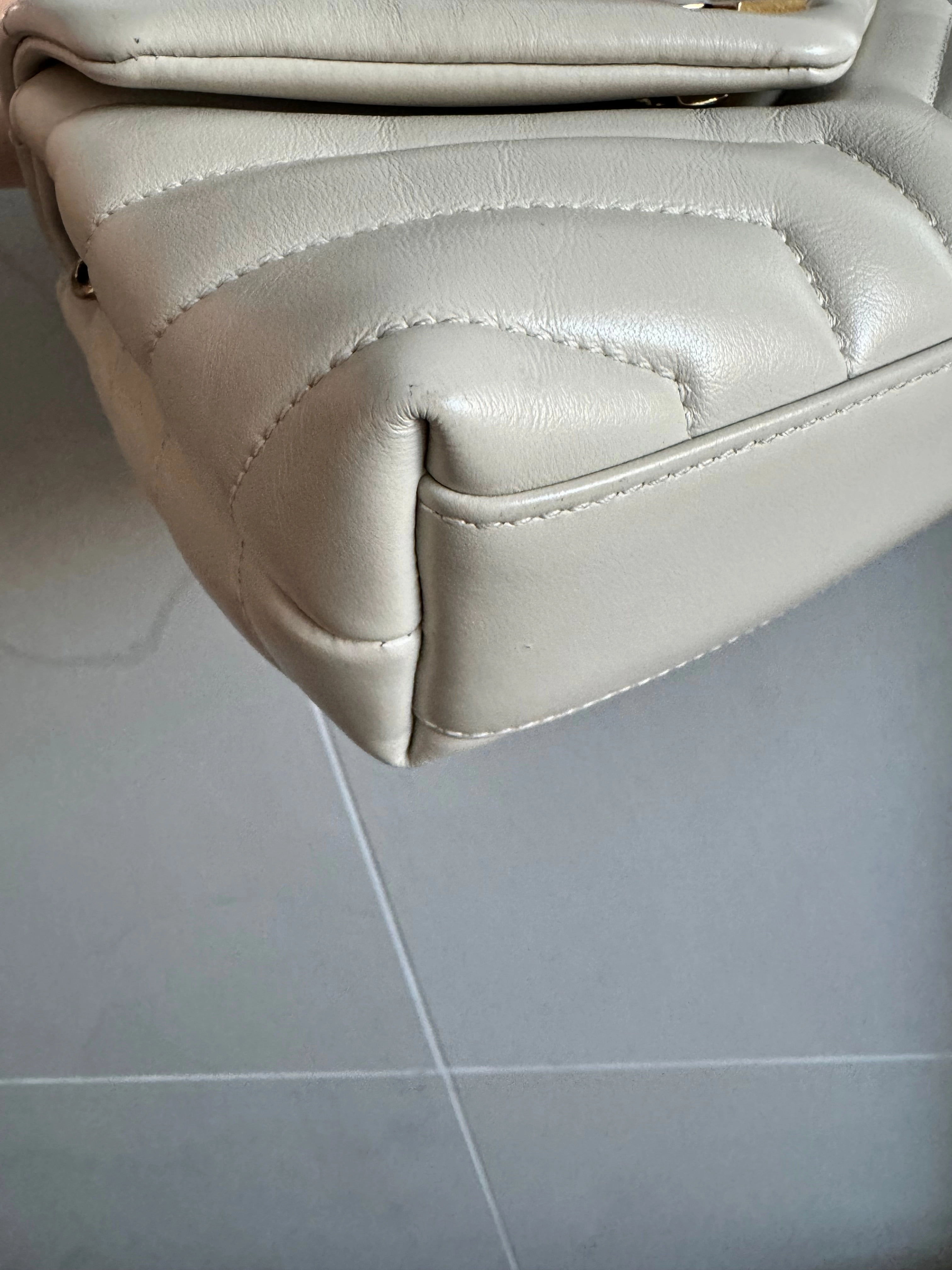 Saint Laurent toy loulou crossbody bag, blanc vintage