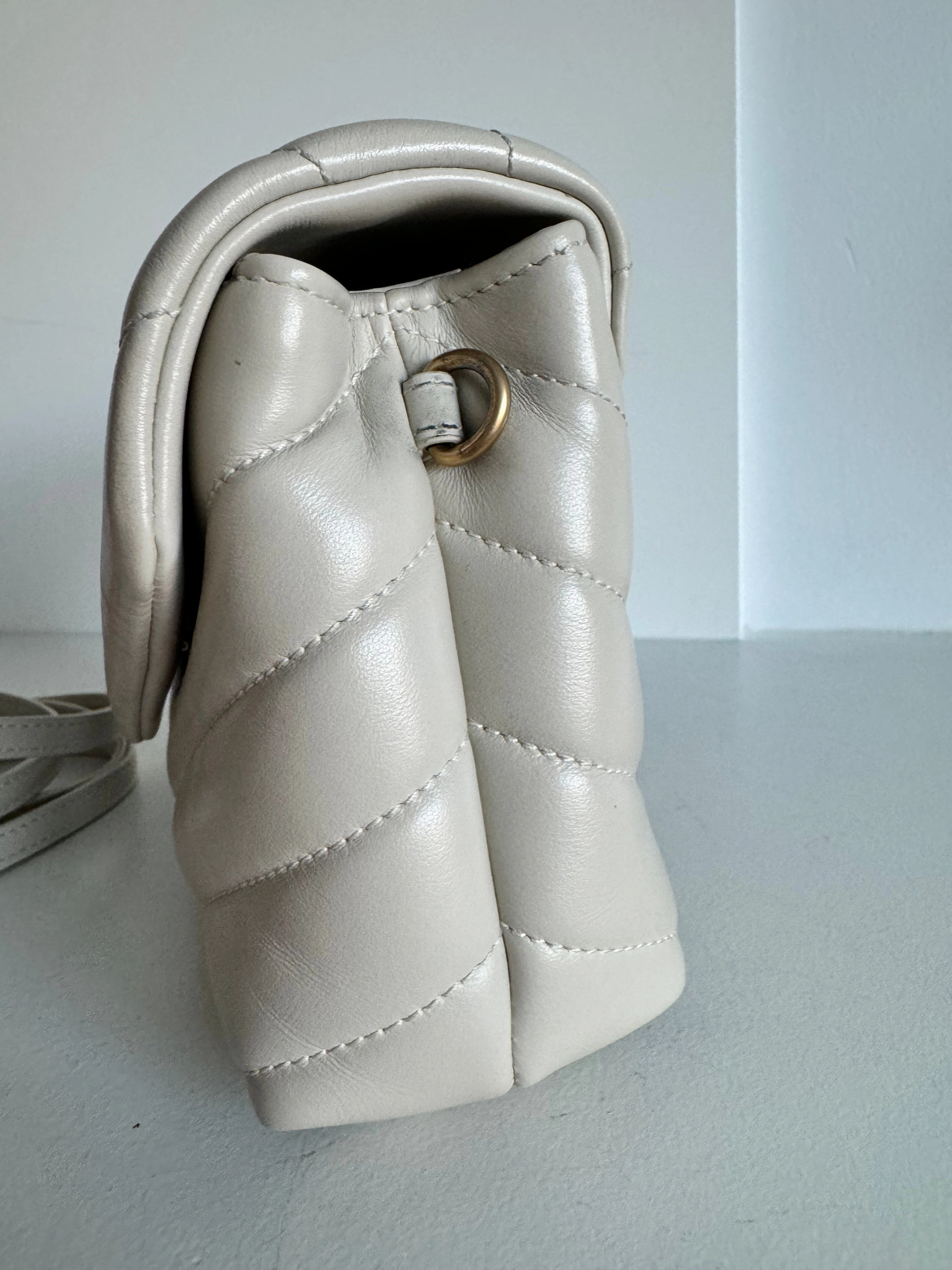 Saint Laurent toy loulou crossbody bag, blanc vintage