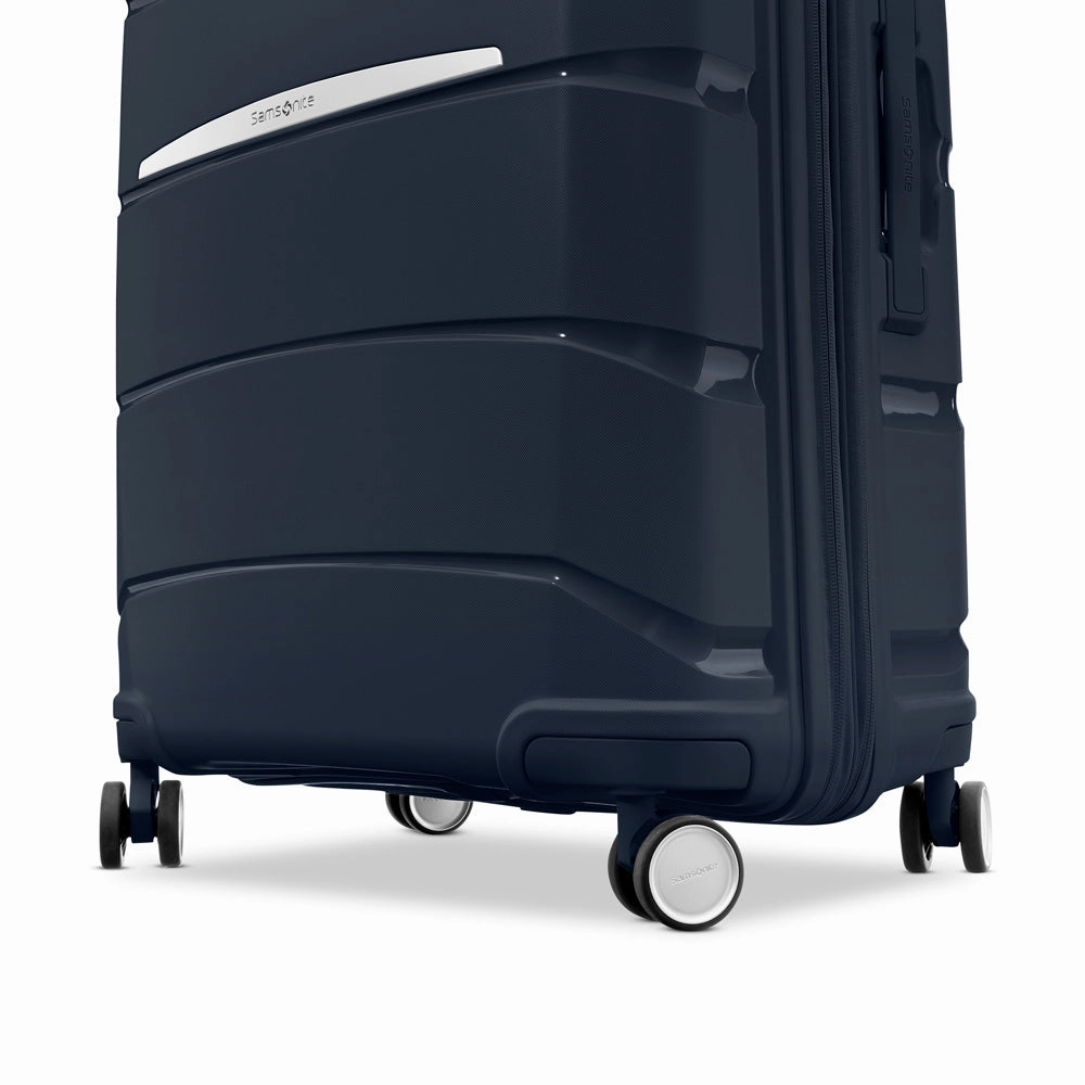 Samsonite Outline Pro Carry-On Spinner