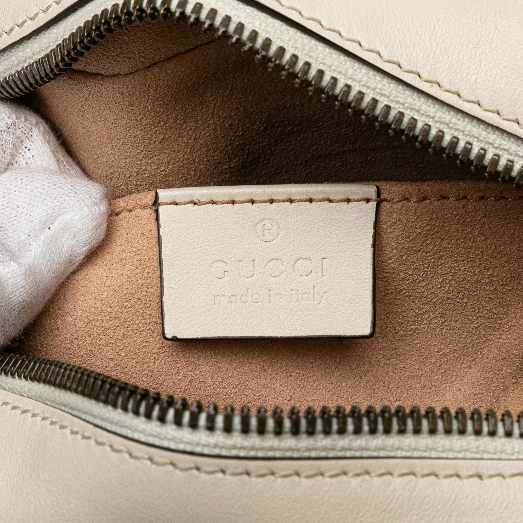 Small GG Marmont Matelasse Leather Crossbody