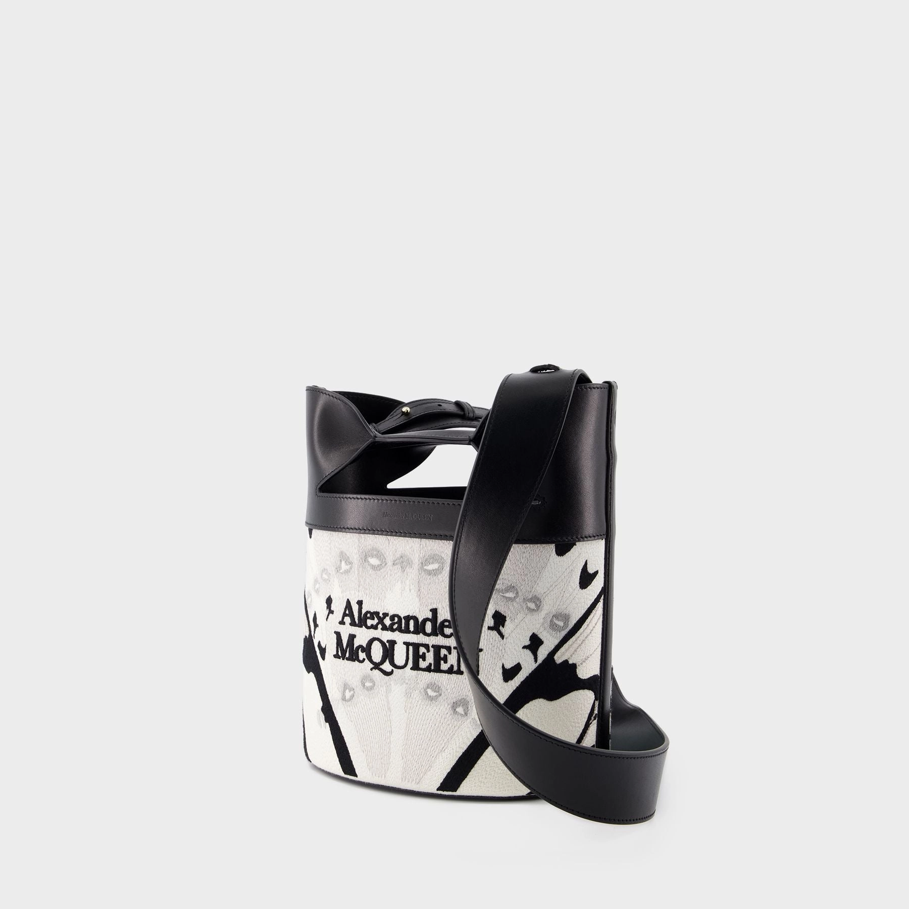 The Bucket Bow Crossbody - Alexander McQueen - Leather - White