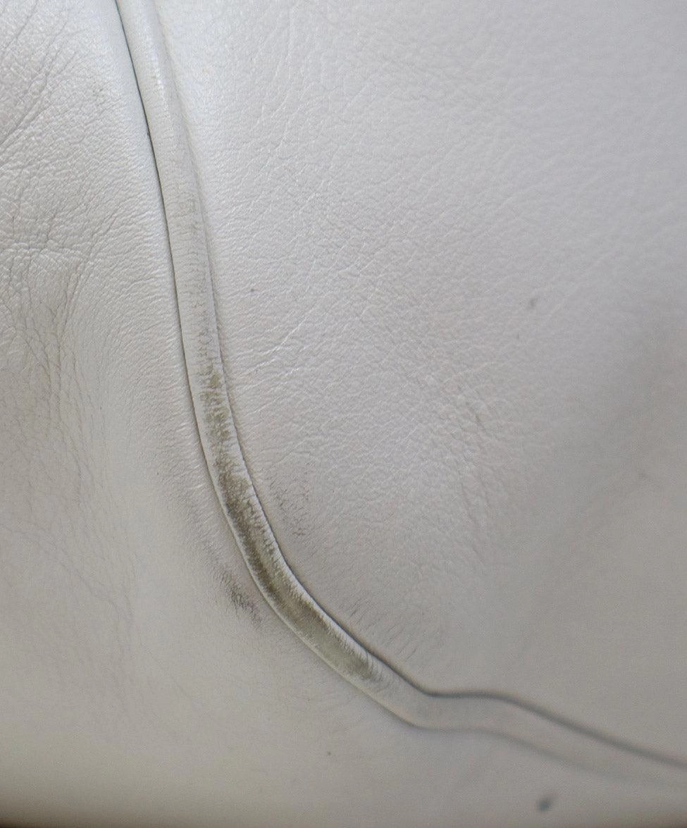 Tod's White Leather Brown Stitching Shoulder Bag