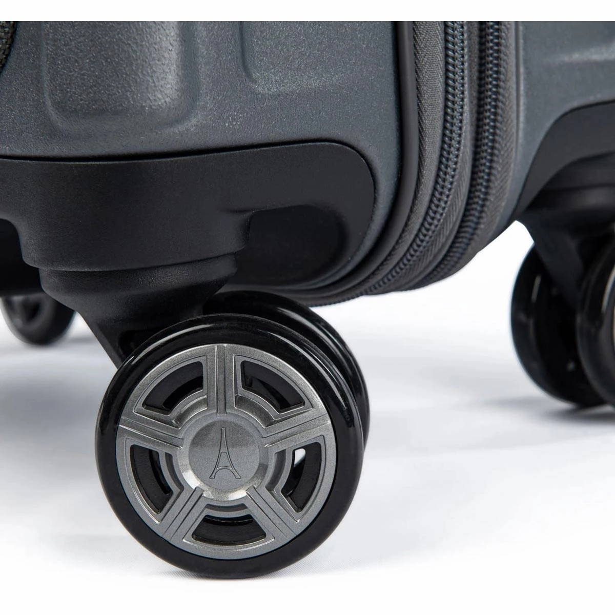 Travelpro Platinum Elite Compact Business Plus Carry On Exp Hardside Spinner
