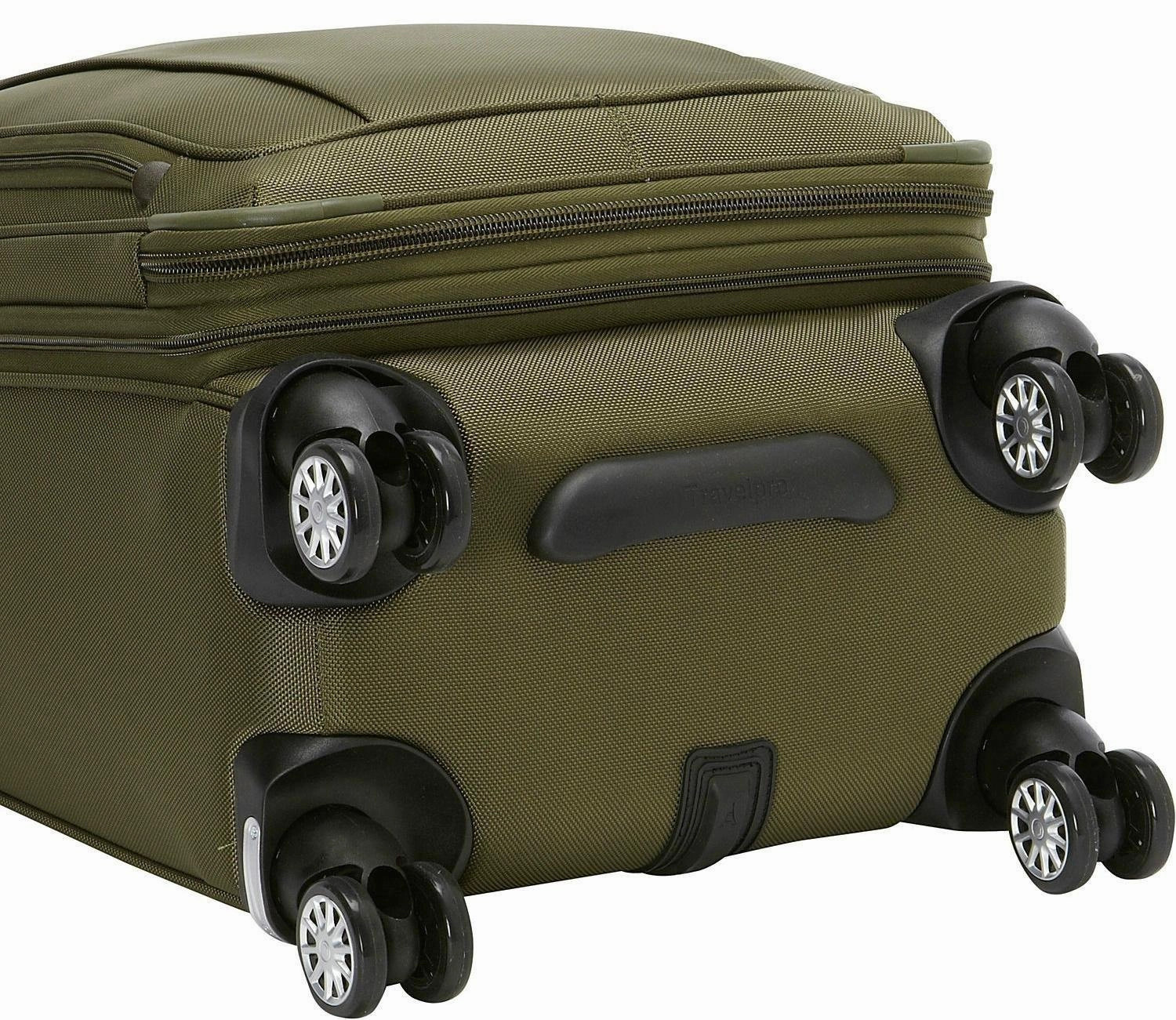 TravelPro Platinum Magna 22" Expandable Business Plus Spinner