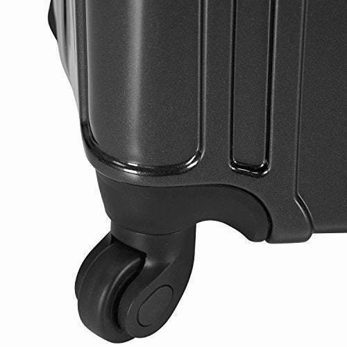 U.S. Traveler 22 Inch Usb Port Ez-Charge Carry-On Spinner, Black