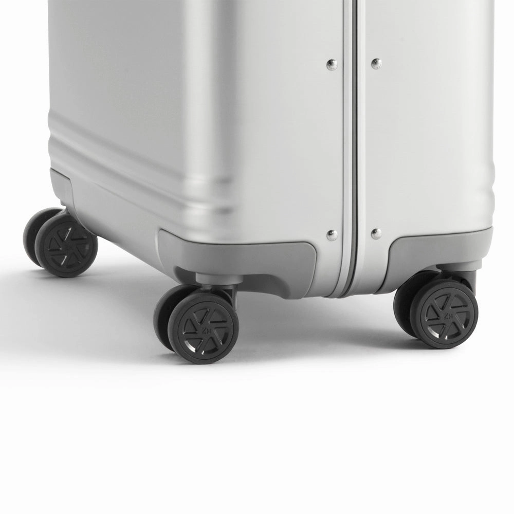 Zero Halliburton Classic Aluminum Business Case